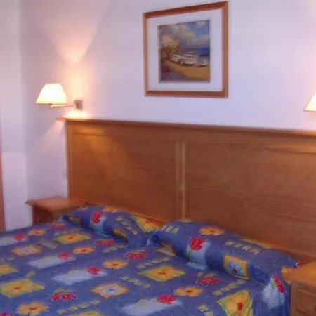 Apartahotel Agaete Parque Beach&pool View 2*